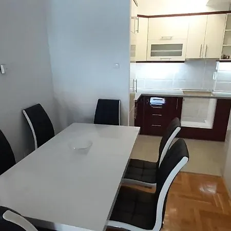 Apartman Galija-centar Grada شقة *